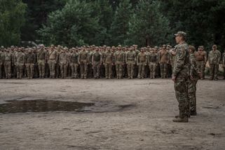 Velitel prvního sboru Azov: Bojujeme s Ruskem a ví...